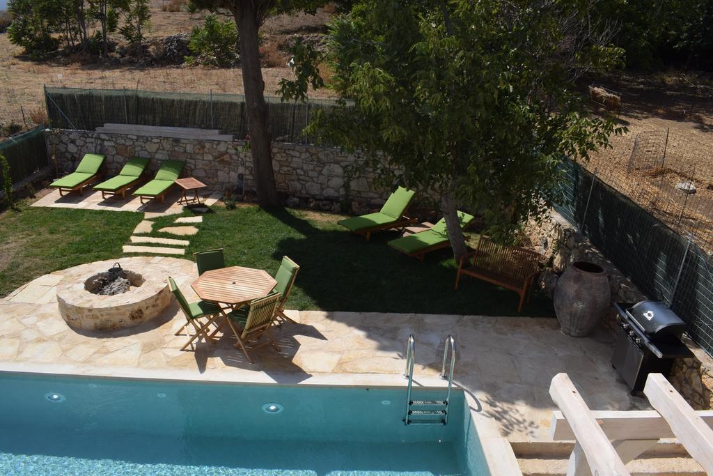 Traditional Stonebuilt Villa Leonanto, Only 5 Km From A Sandy Beach Kástellos Exterior foto